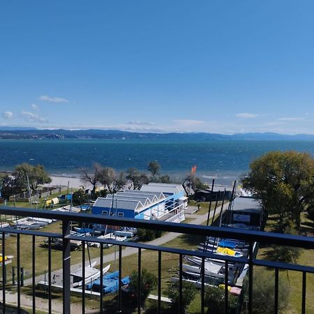Appartamento Luxury Vista Mare Per 6 Persone A Марина-Юлиа Экстерьер фото
